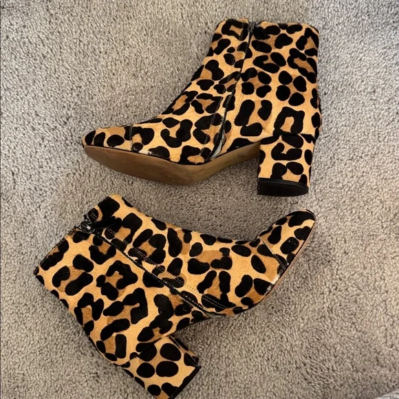Halogen Calf Hair Leopard Print Ankle Booties - Size 8 - Picture 4 of 7